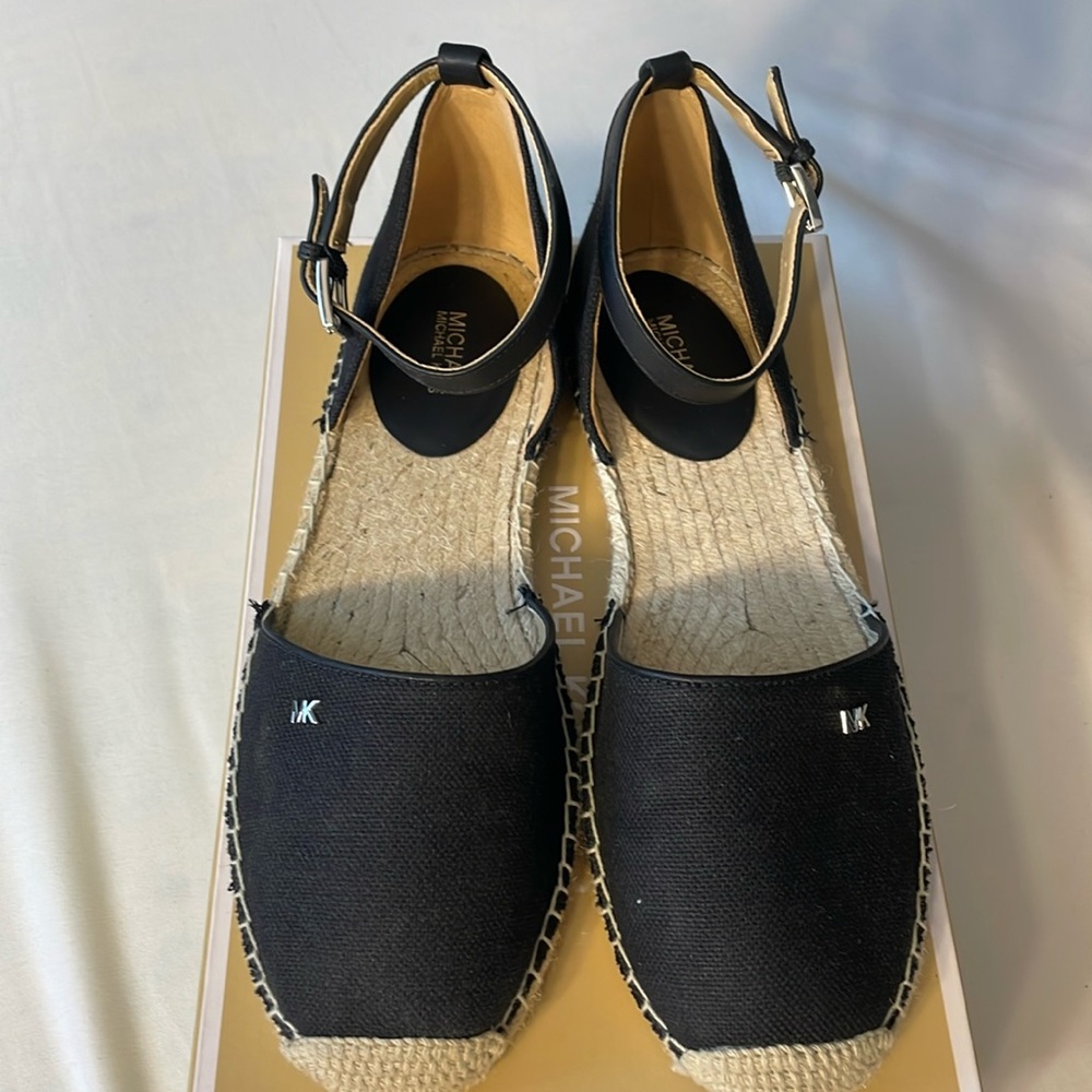 Pre-loved MICHAEL Michael Kors - Kendrick Espadrille Flat - Size 8 - Black